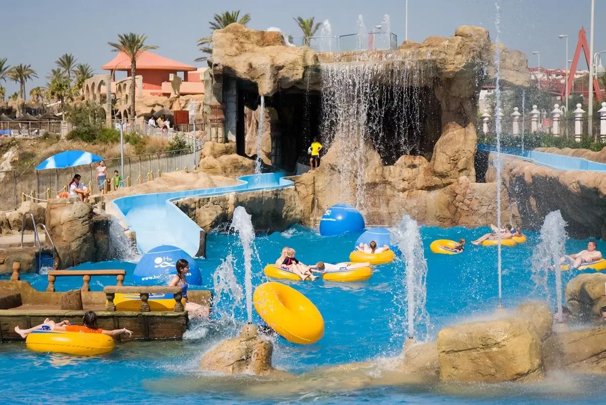 Holiday World Riwo Hotel — HOLIDAY WORLD RIWO (EX HOLIDAY PALACE)
