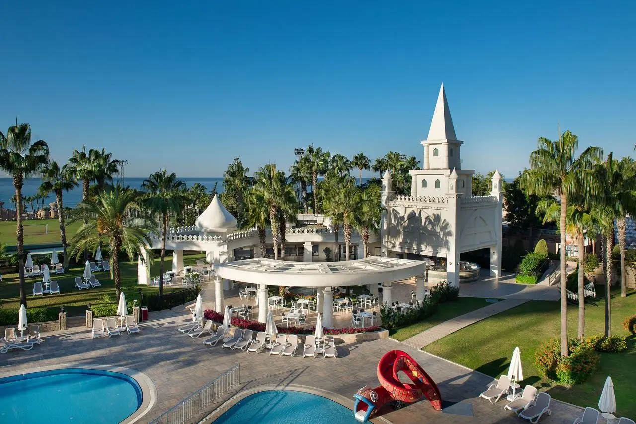 Kamelya Collection Aishen Club — KAMELYA AISHEN CLUB