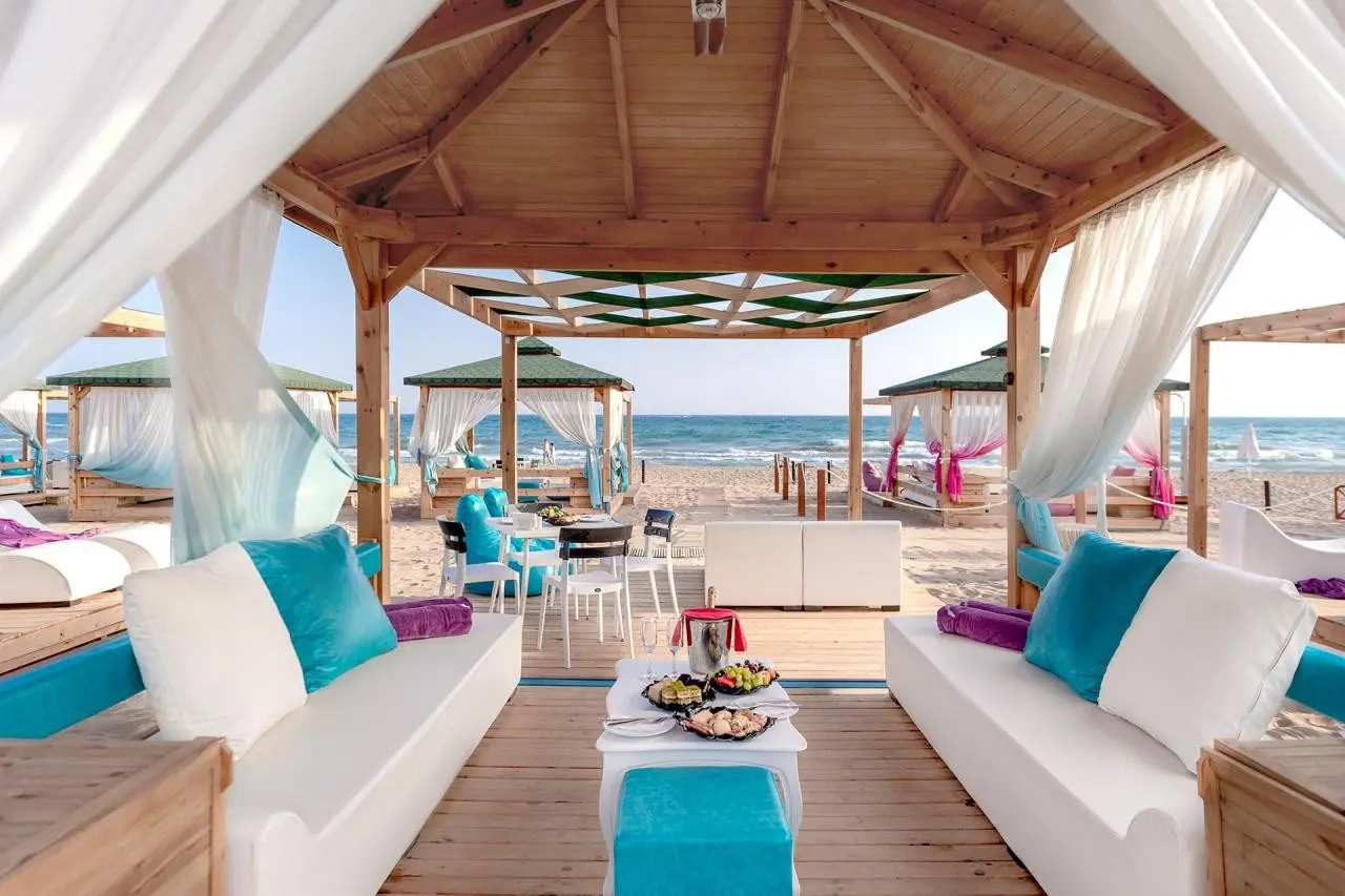 Kamelya Collection Aishen Club — KAMELYA AISHEN CLUB