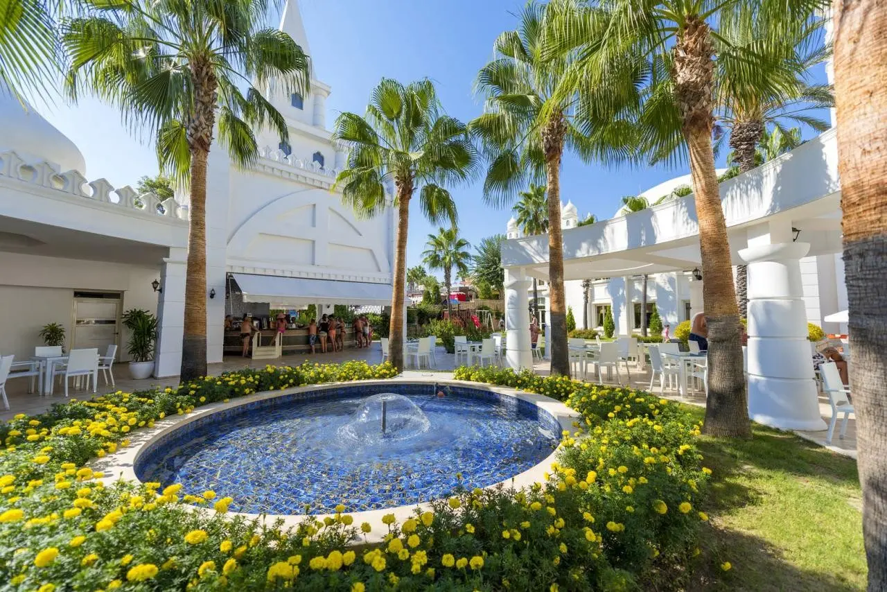 Kamelya Collection Aishen Club — KAMELYA AISHEN CLUB