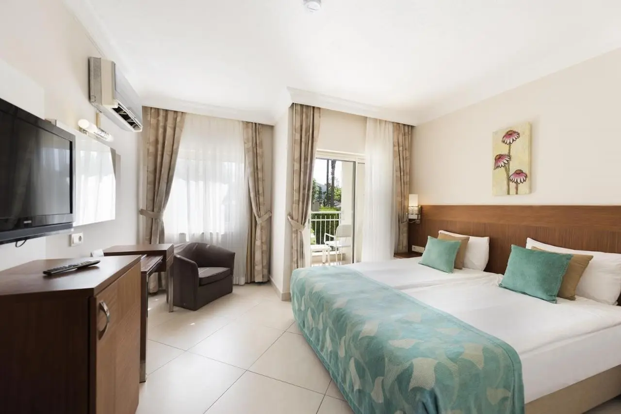 Kamelya Collection Aishen Club — KAMELYA AISHEN CLUB