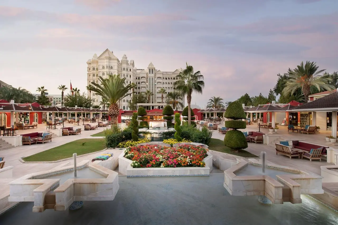 Kamelya Collection Aishen Club — KAMELYA AISHEN CLUB