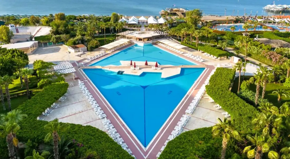 Basen w hotelu Kaya Belek