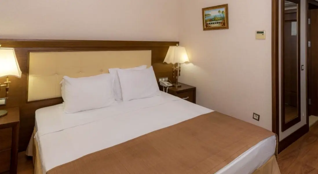 Pokój w hotelu Latanya Park Resort