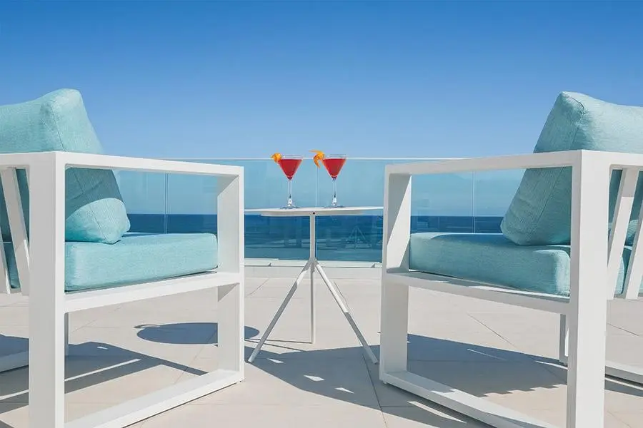 Widok z hotelu Lava Beach