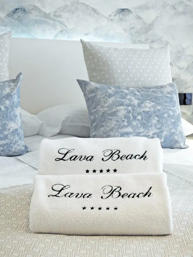 Pokój w hotelu Lava Beach