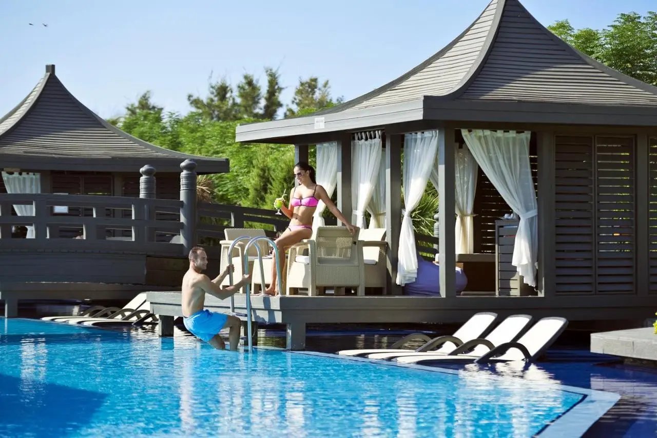 Limak Lara Deluxe Hotel & Resort — LIMAK LARA DELUXE