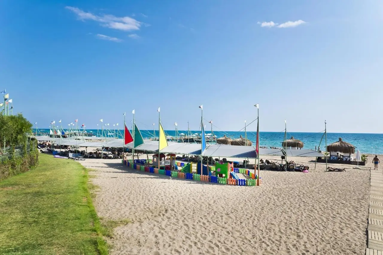 Limak Lara Deluxe Hotel & Resort — LIMAK LARA DELUXE