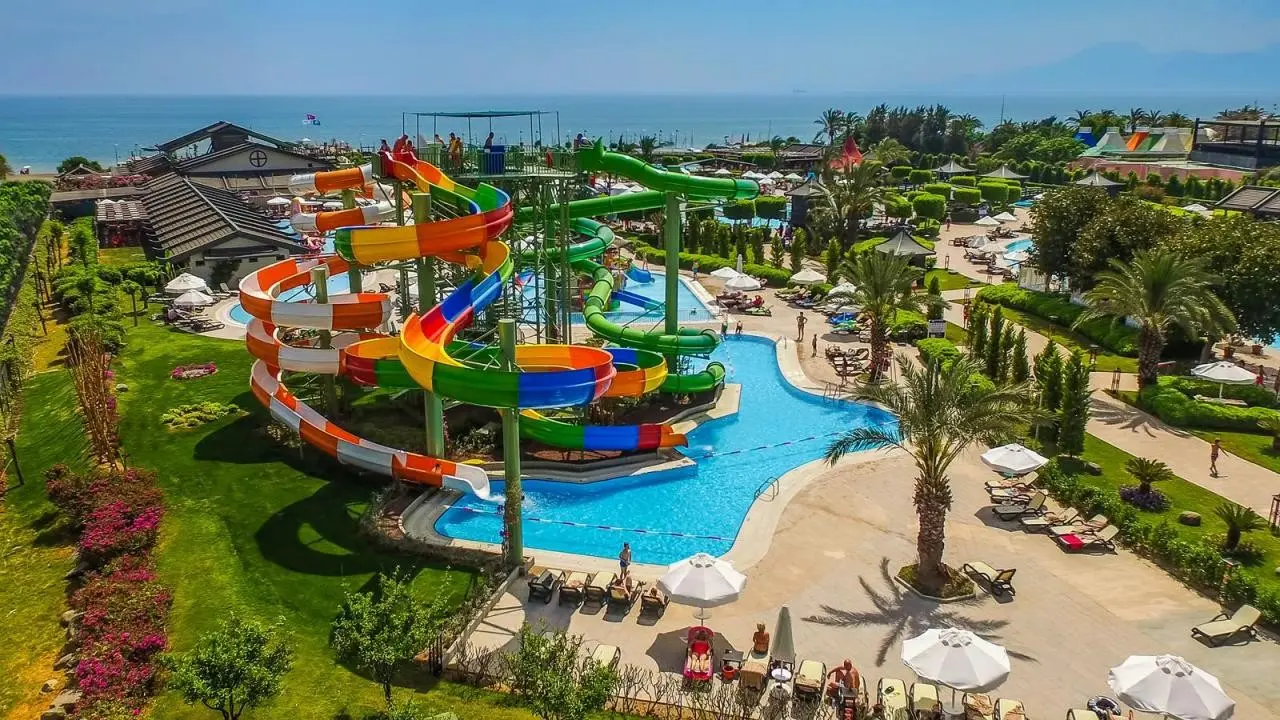 Limak Lara Deluxe Hotel & Resort — LIMAK LARA DELUXE