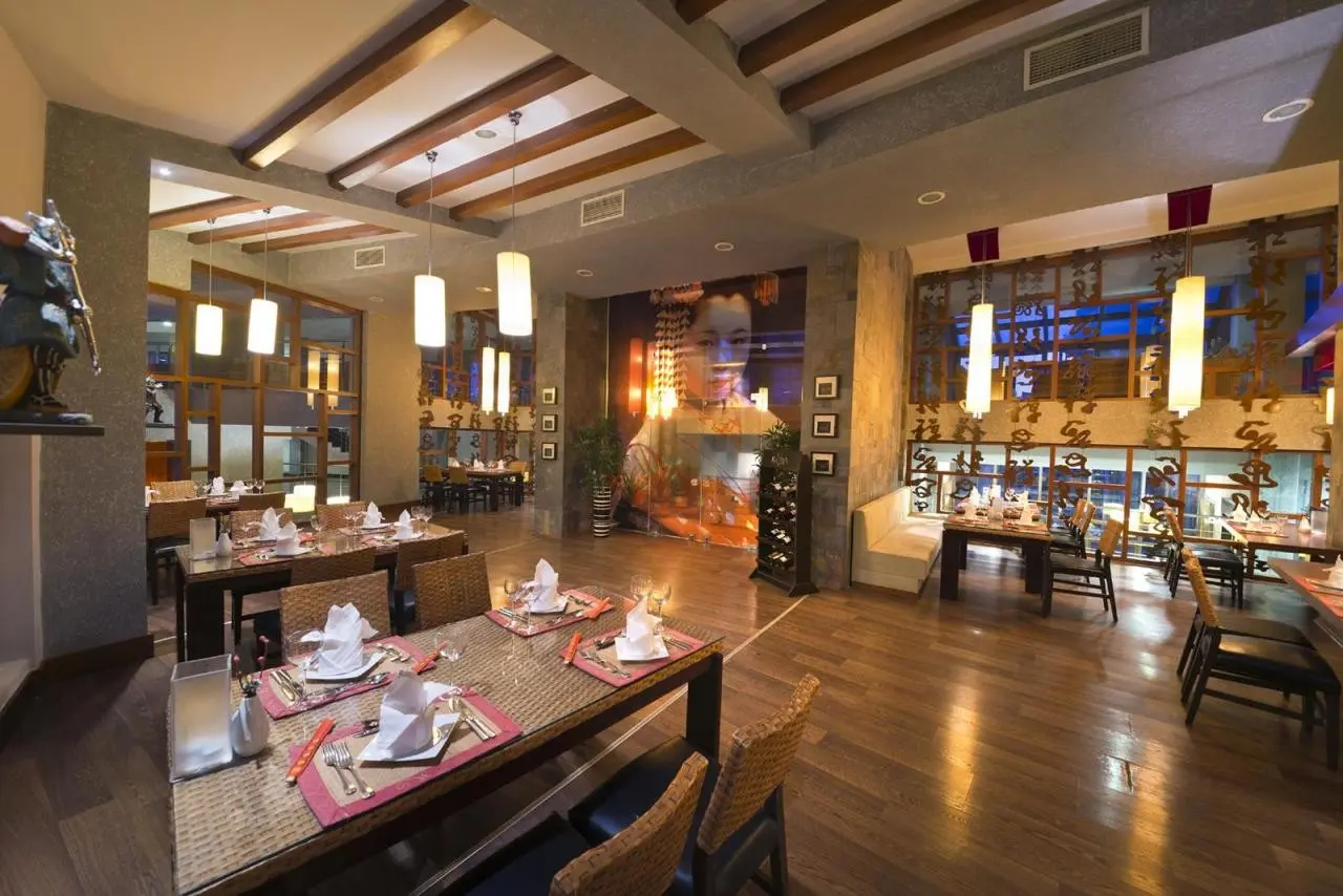 Limak Lara Deluxe Hotel & Resort — LIMAK LARA DELUXE