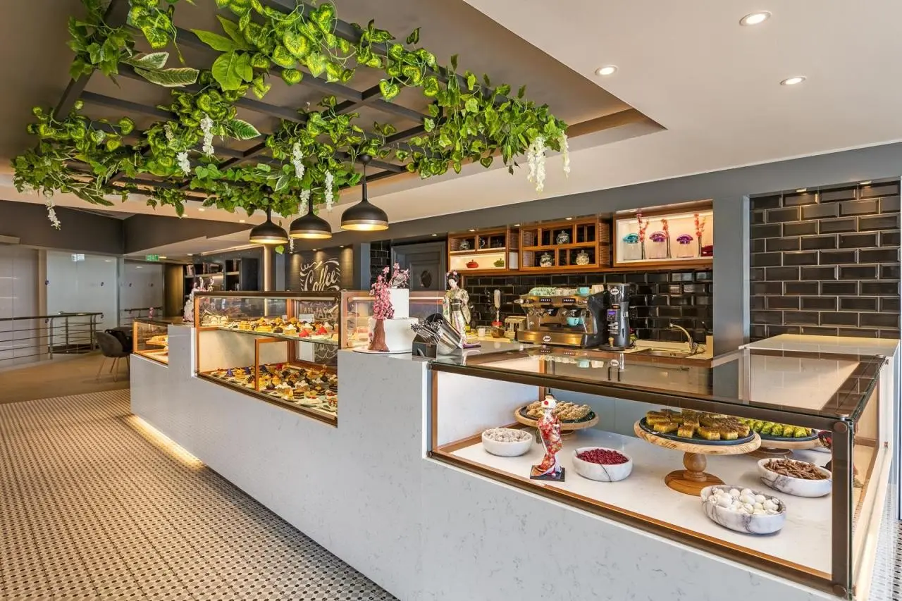 Limak Lara Deluxe Hotel & Resort — LIMAK LARA DELUXE