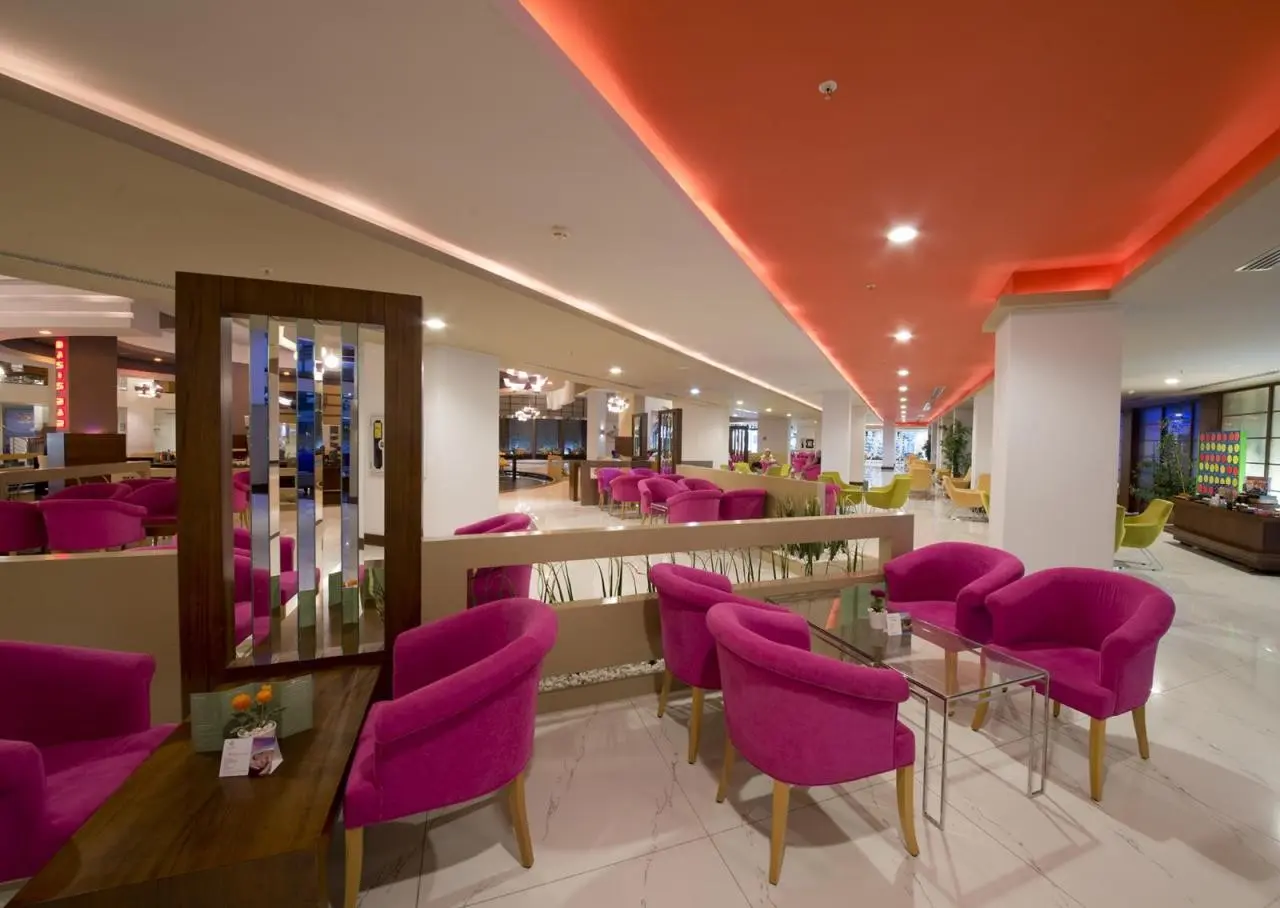 Limak Lara Deluxe Hotel & Resort — LIMAK LARA DELUXE