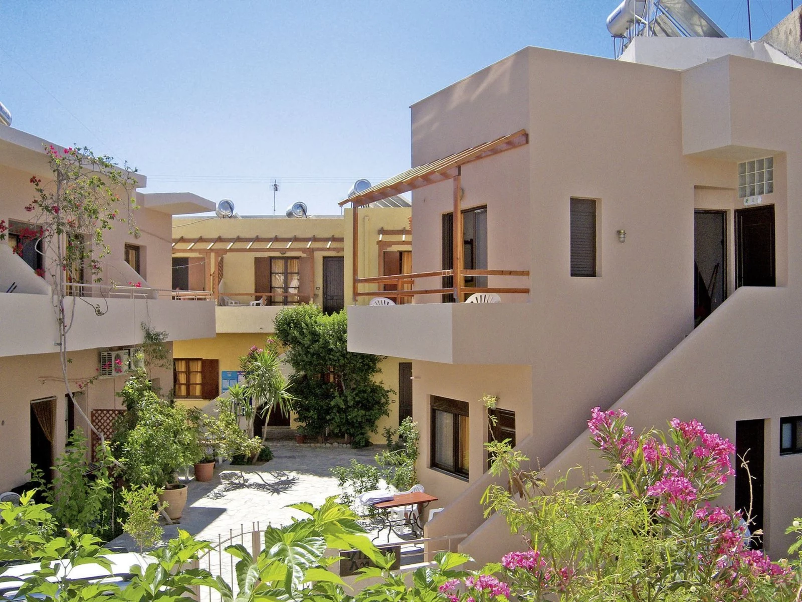 Hotel Lito Apartments - Paleochora w Grecja (Kreta) - oferta last minute