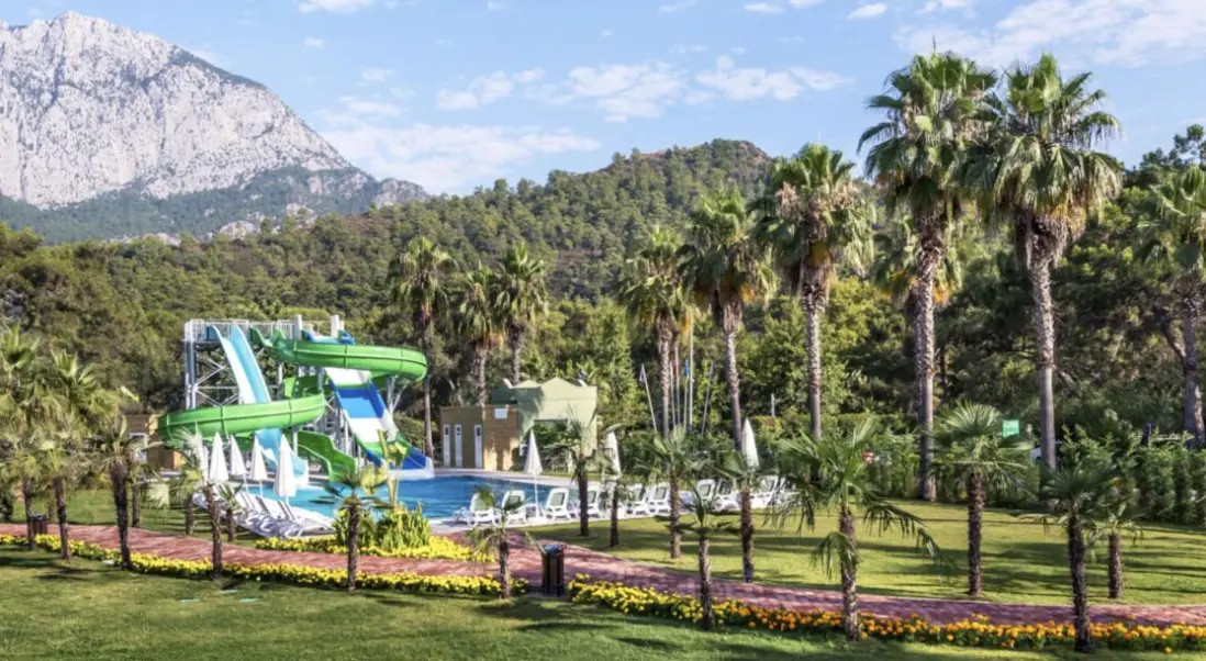 Basen w hotelu Ma Biche Kemer
