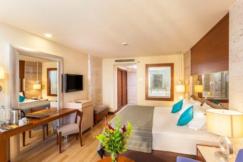 Melas Lara Hotel — MELAS LARA