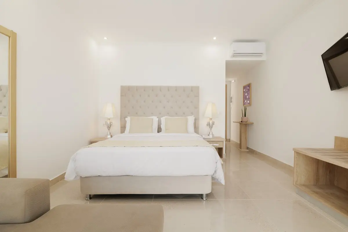 Mythos Panorama — MYTHOS PANORAMA