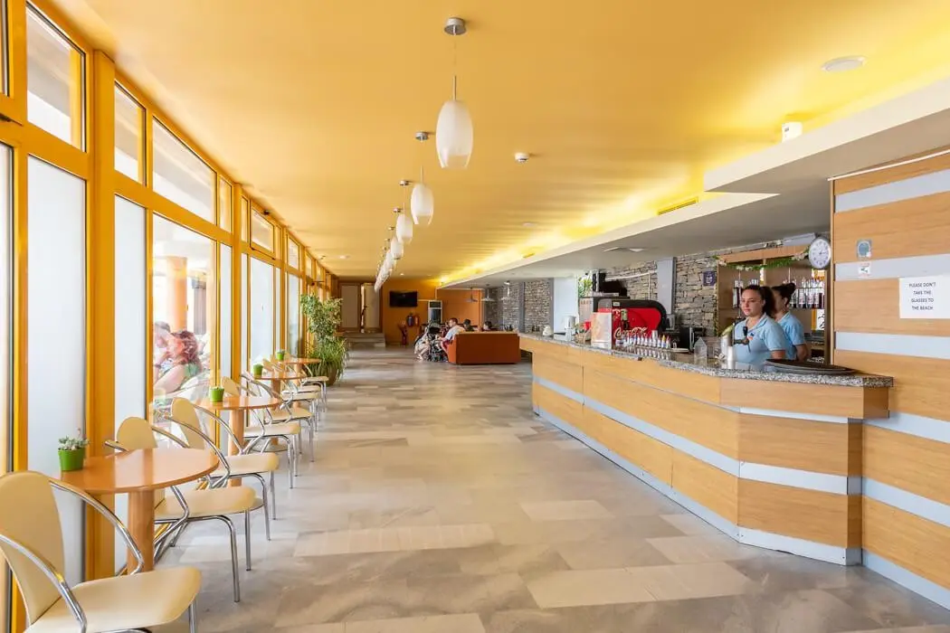 Restauracja i jedzenie w hotelu Nessebar Beach