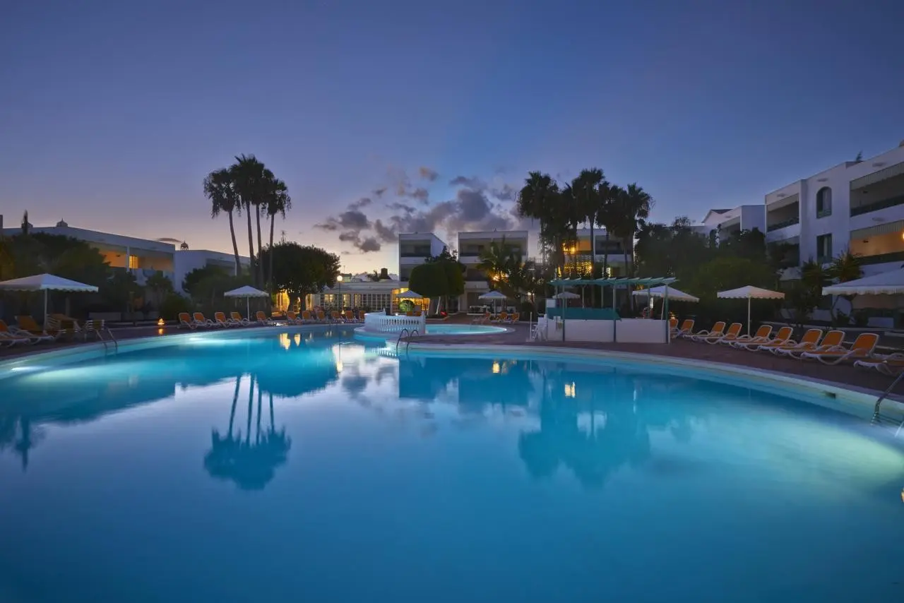 Oasis Lanz Beach Mate — OASIS LANZ BEACH MATE