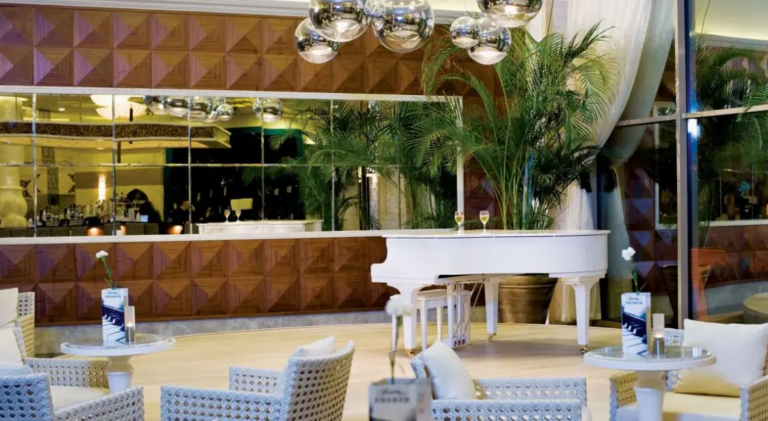 Lobby hotelu Paloma Pasha