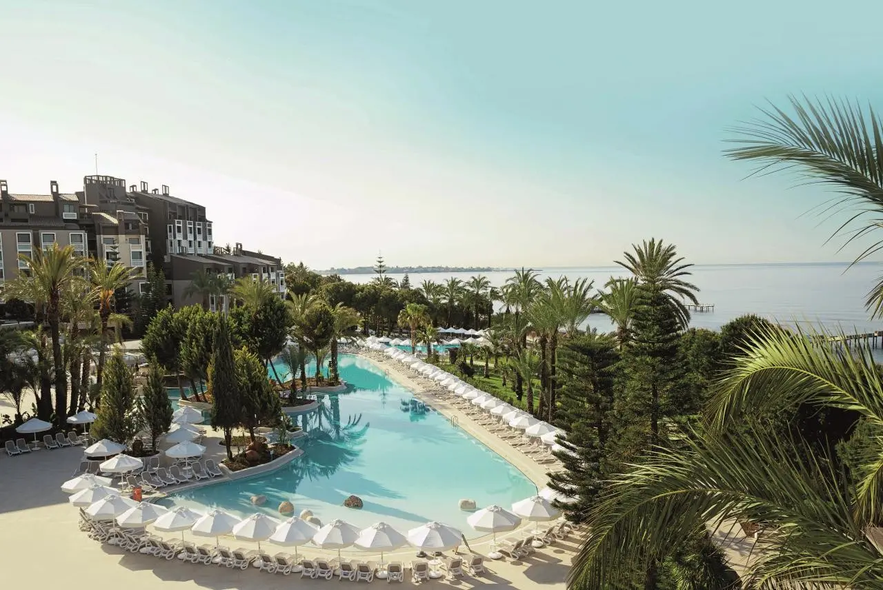 Paloma Perissia — PALOMA PERISSIA