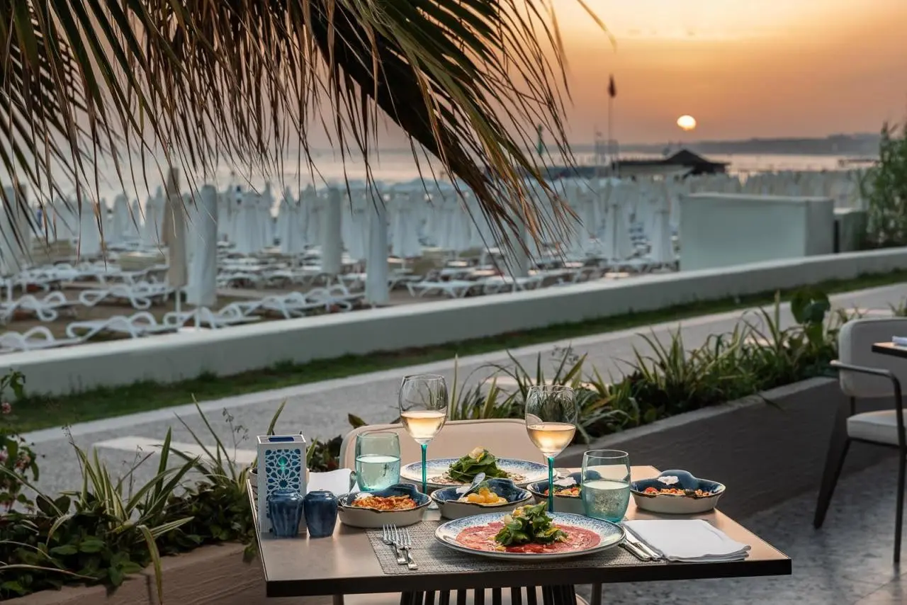 Paloma Perissia — PALOMA PERISSIA