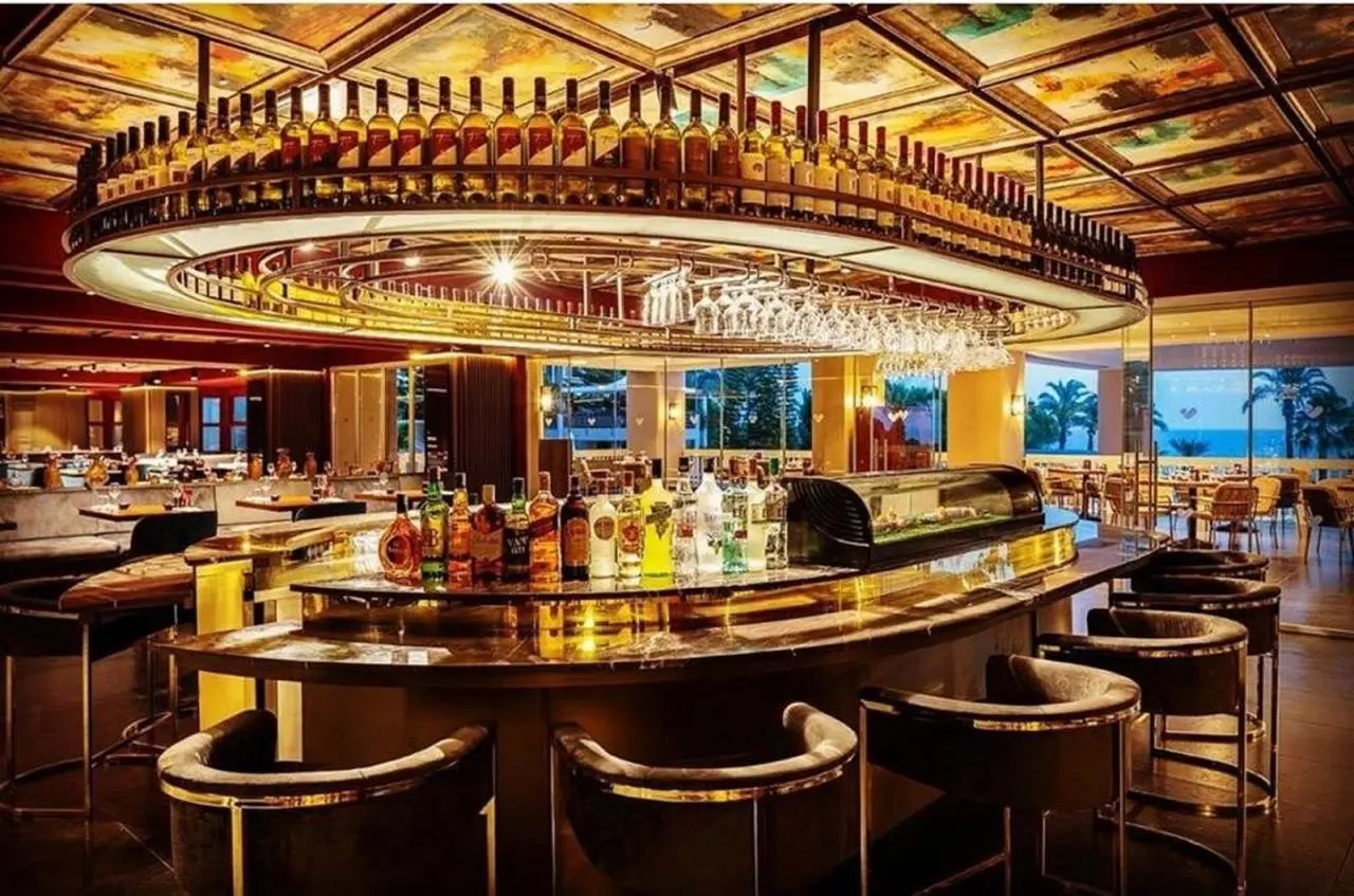 Paloma Perissia — PALOMA PERISSIA