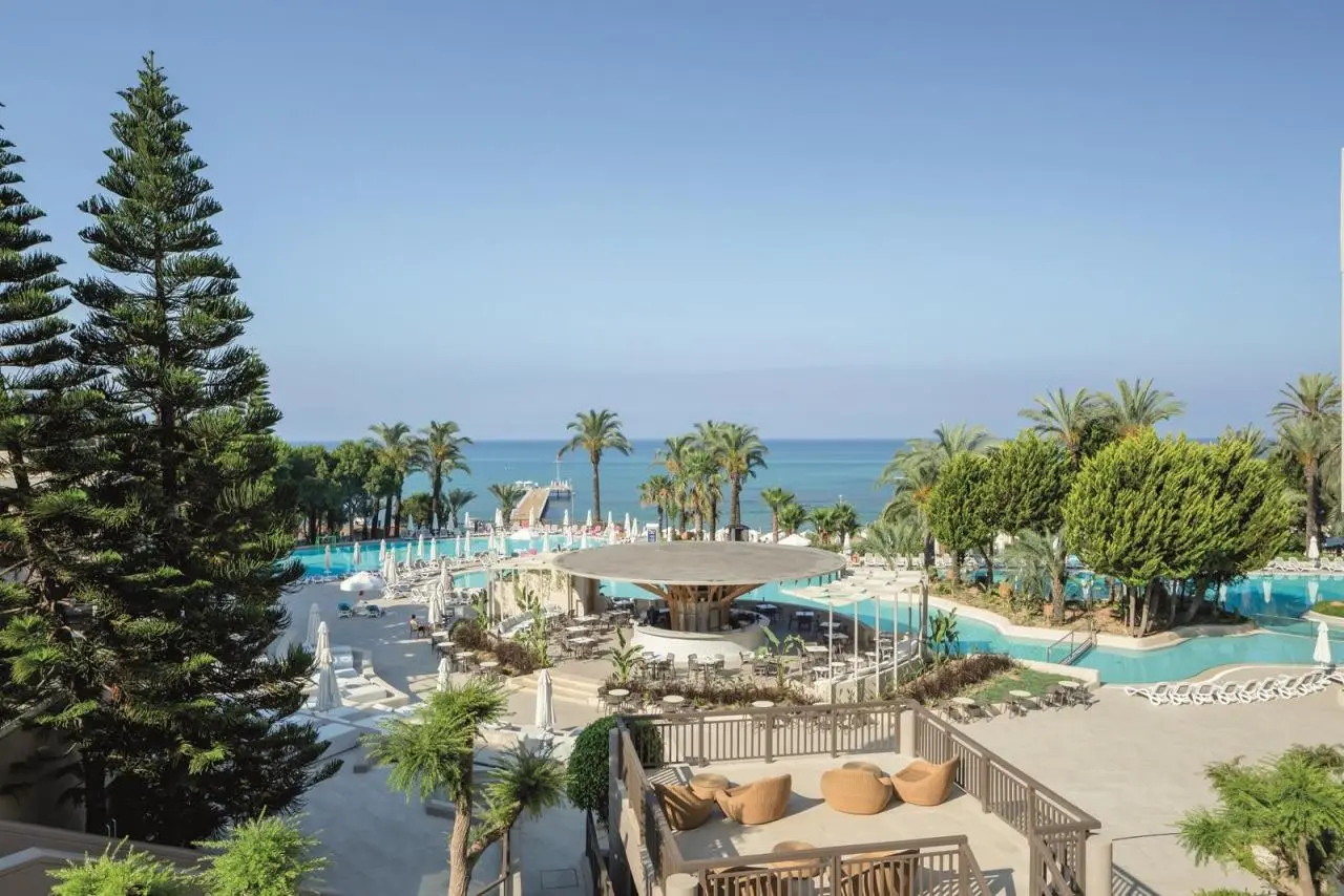 Paloma Perissia — PALOMA PERISSIA