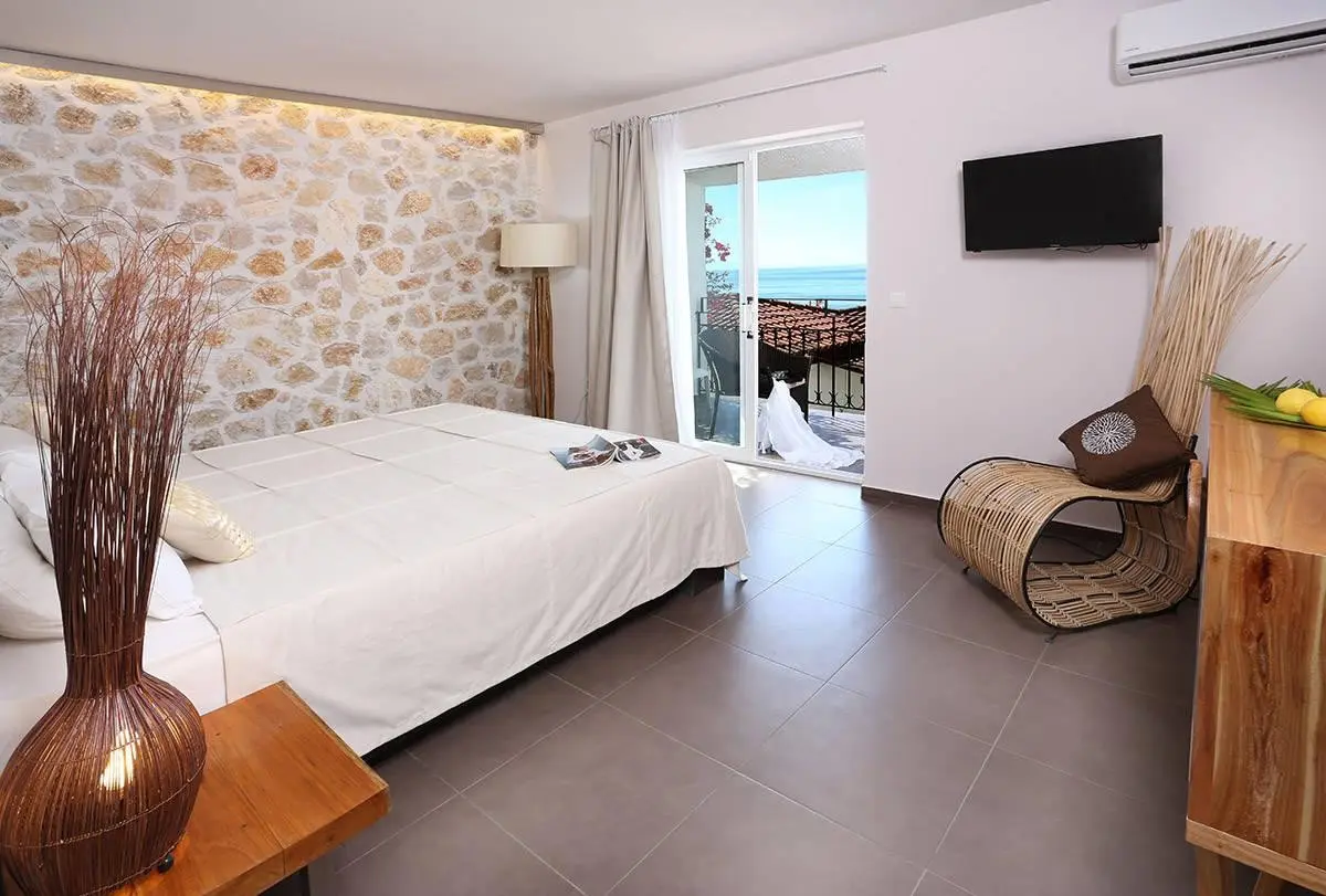 Pantokrator Hotel — PANTOKRATOR