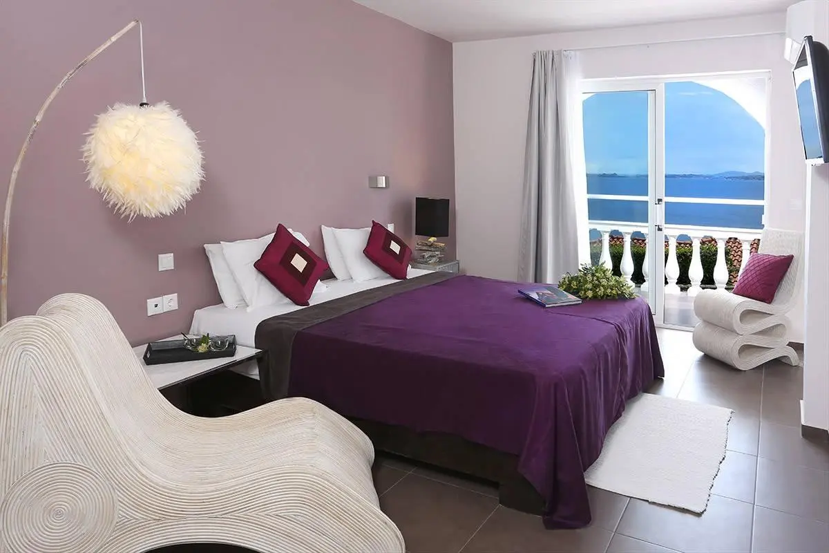 Pantokrator Hotel — PANTOKRATOR