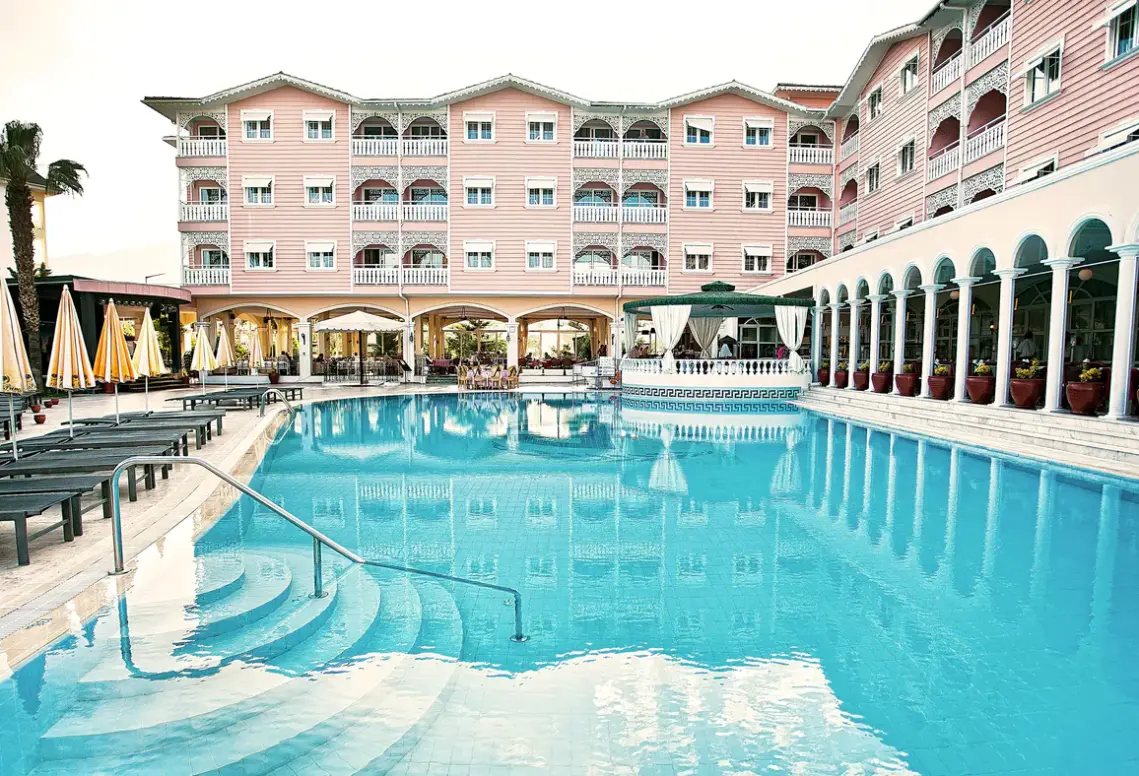 Basen w hotelu Pashas Princess