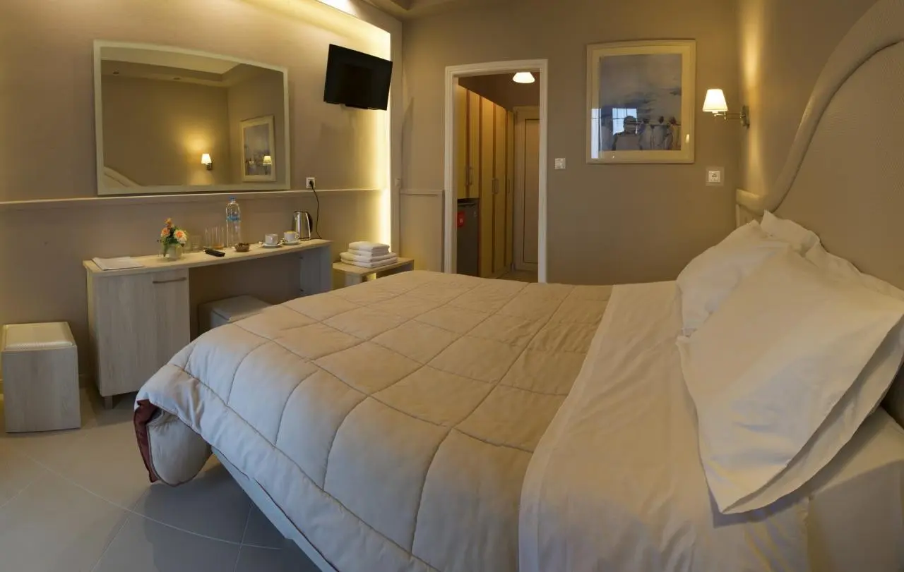 Penelope Hotel — PENELOPE