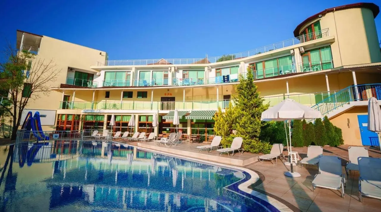 Perla Beach Resort — PERLA SUN