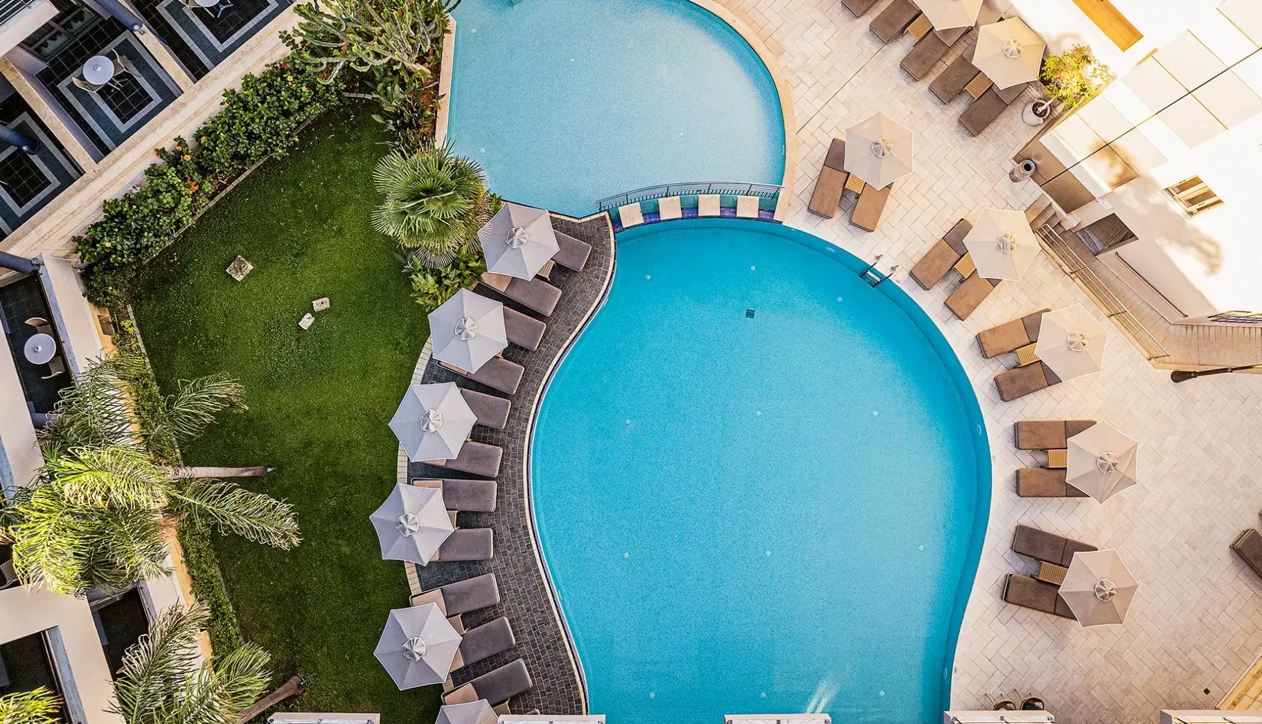 Basen w hotelu Porto Platanias Beach Resort & Spa