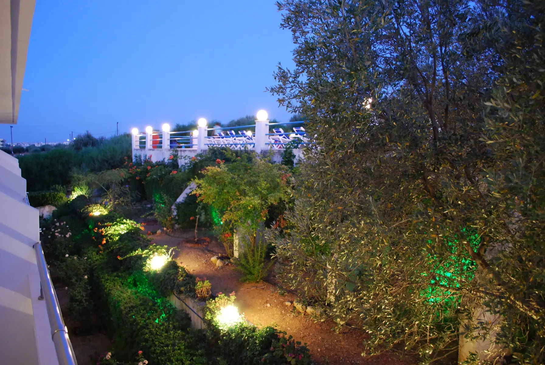 Poseidon Studios & Apartments — POSEIDON HOTEL AMOUDARA