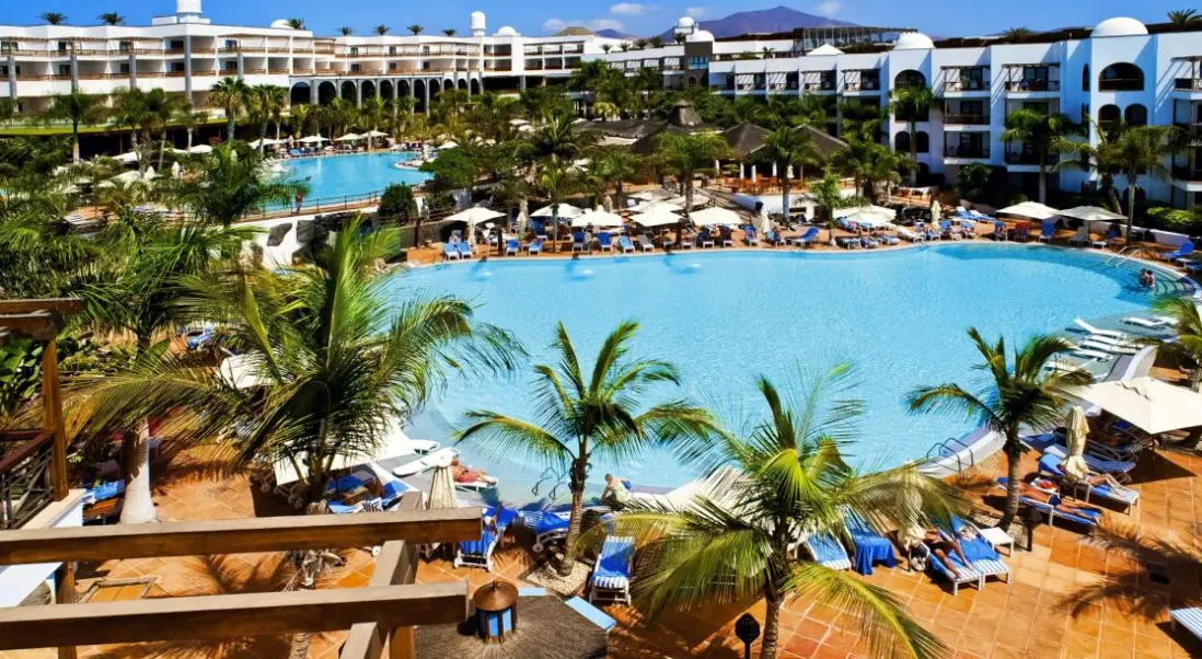 Basen w hotelu Princesa Yaiza Suite Hotel Resort