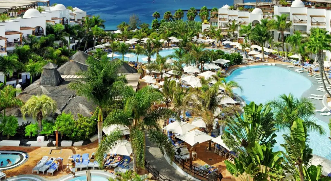 Basen w hotelu Princesa Yaiza Suite Hotel Resort