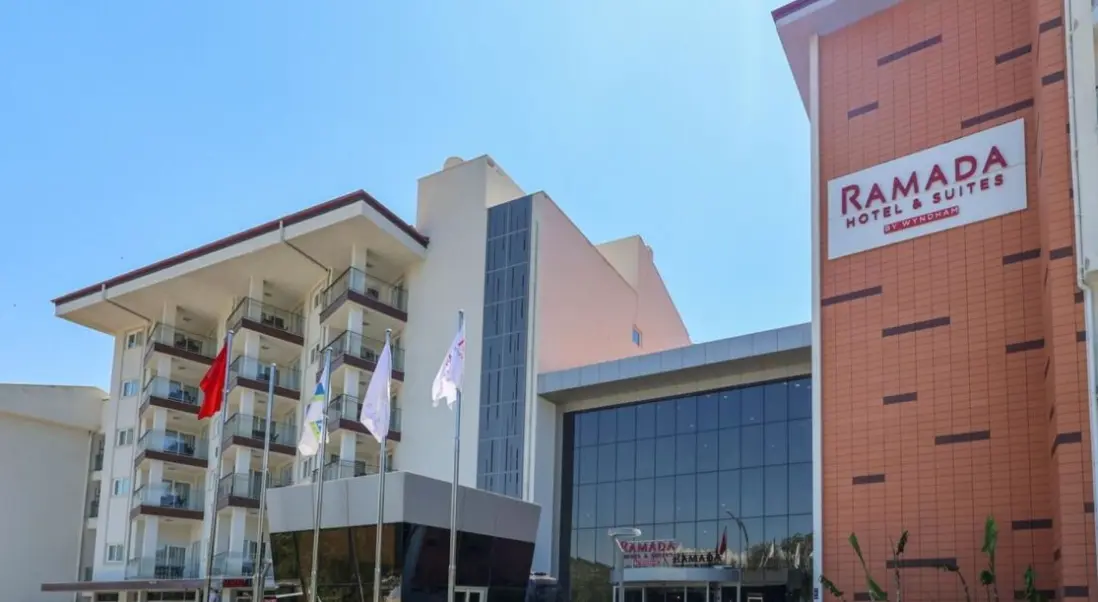 Obiekt hotelu Ramada Hotel & Suites by Wyndham Kusadasi
