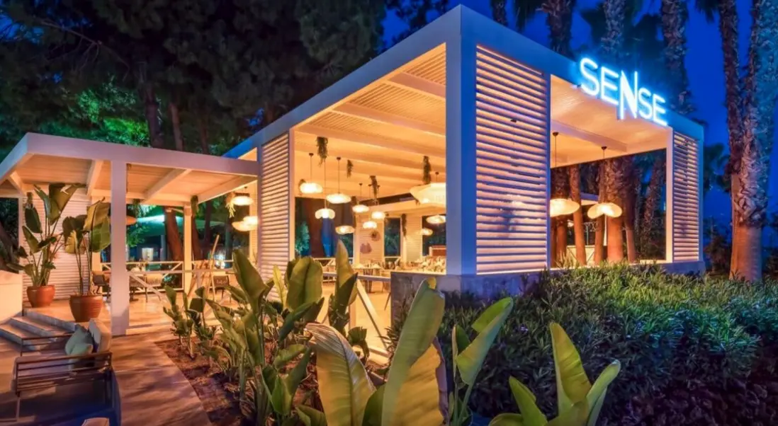 Restauracja i jedzenie w hotelu Rixos Downtown Antalya – The Land of Legends Theme Park Free Access