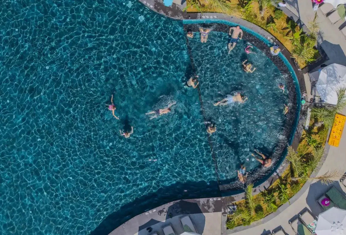 Basen w hotelu Royal Atlantis Icon