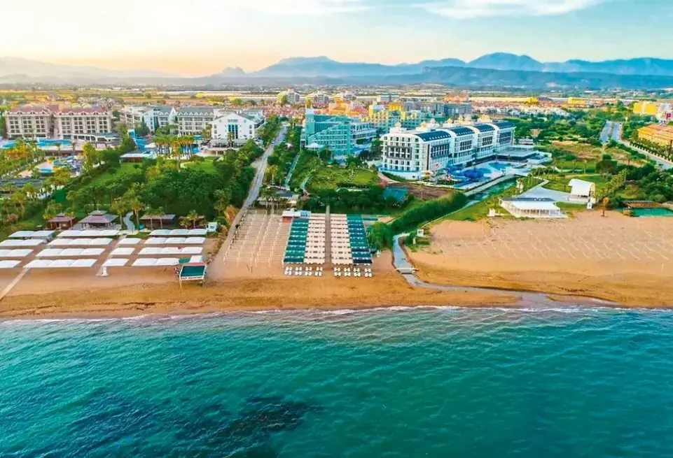 Plaża przy hotelu Royal Atlantis Spa & Resort