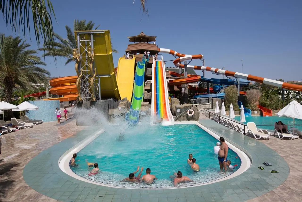 Royal TAJ Mahal — ROYAL TAJ MAHAL