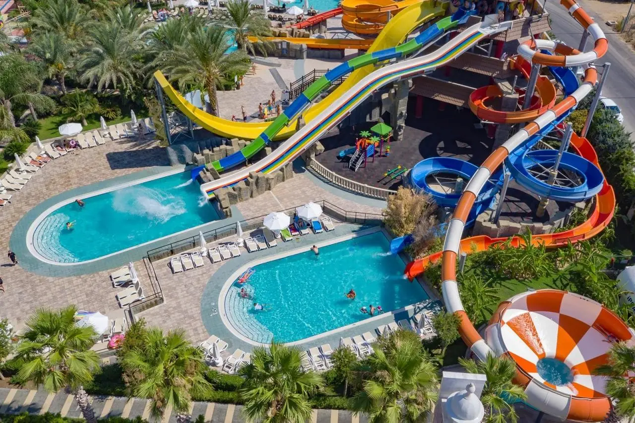 Royal TAJ Mahal — ROYAL TAJ MAHAL