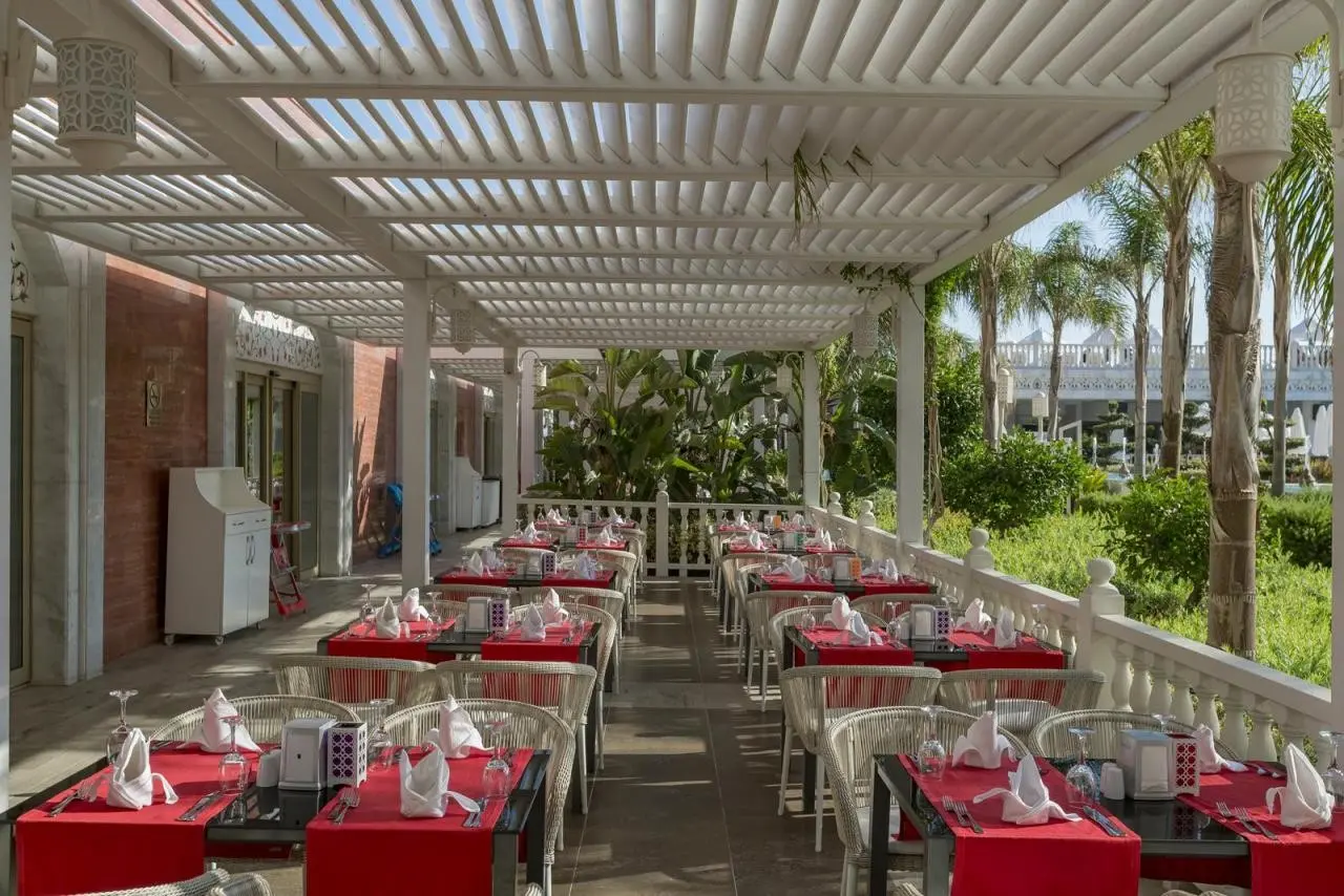 Royal TAJ Mahal — ROYAL TAJ MAHAL