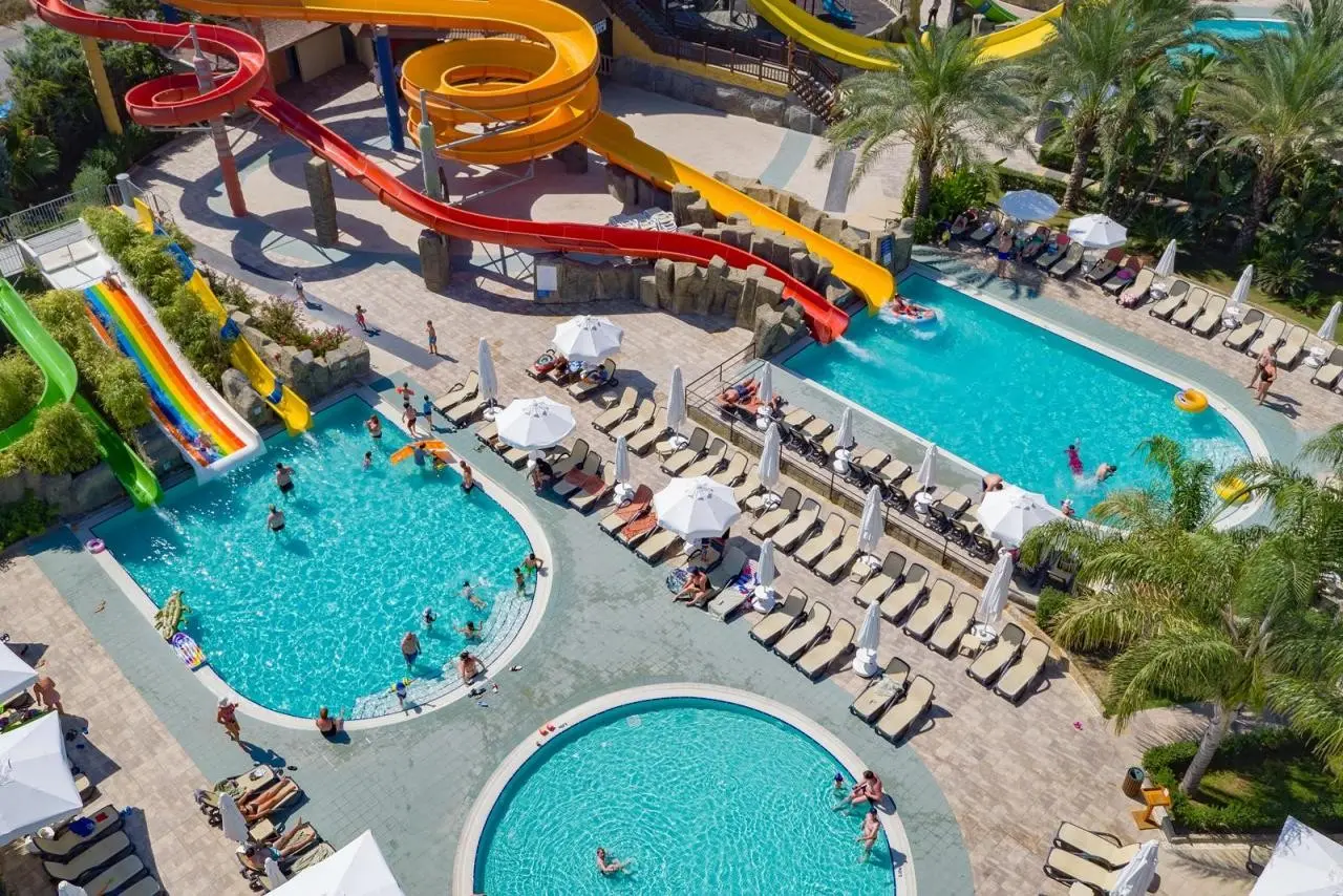 Royal TAJ Mahal — ROYAL TAJ MAHAL