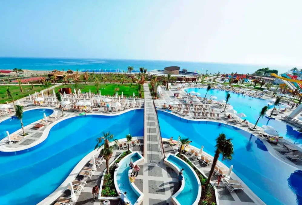 Basen w hotelu Seaden Sea Planet Resort & Spa