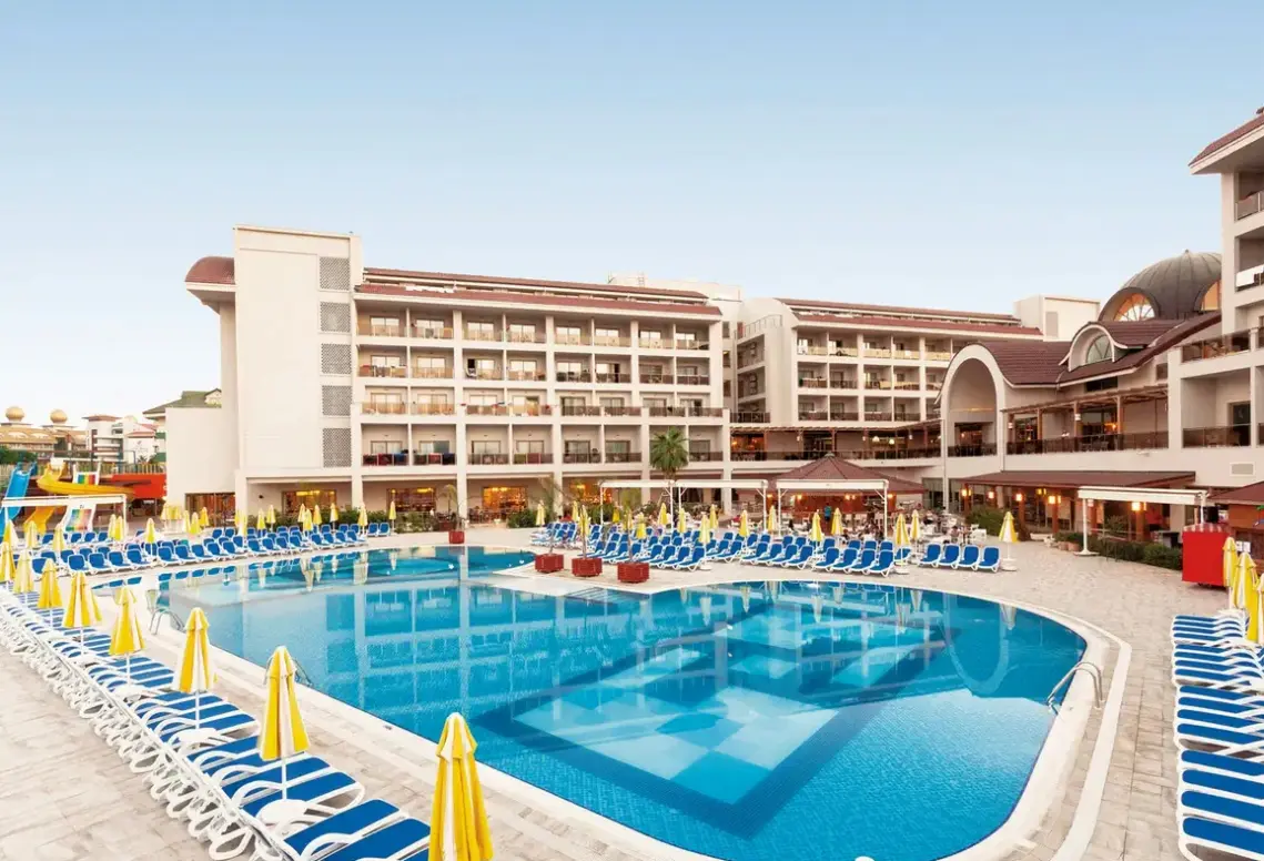 Basen w hotelu Seher Sun Palace Resort