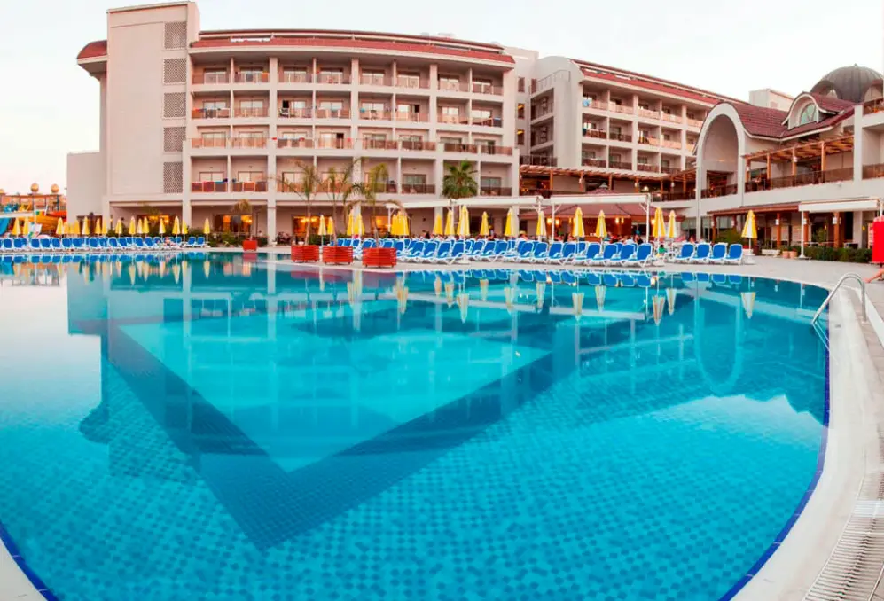 Basen w hotelu Seher Sun Palace Resort
