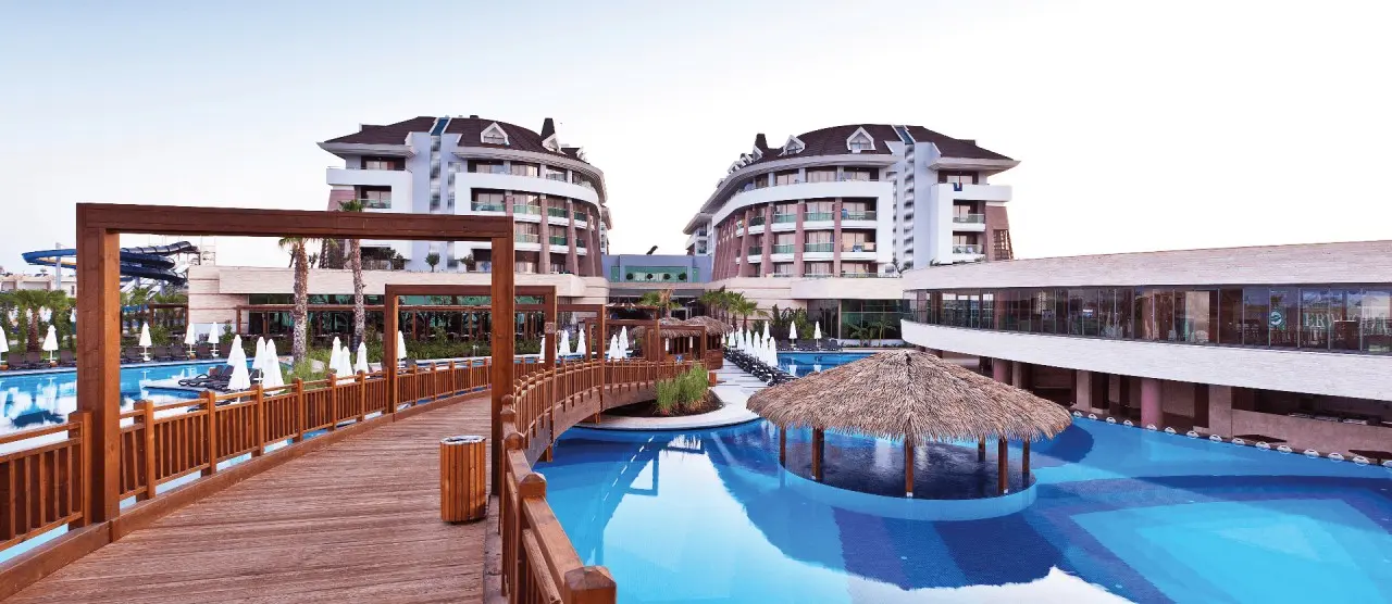 Sherwood Dreams — SHERWOOD DREAMS RESORT