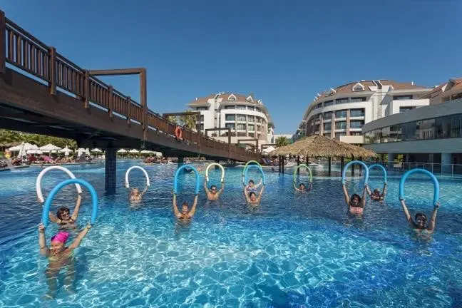 Sherwood Dreams — SHERWOOD DREAMS RESORT