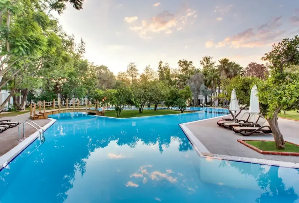 Basen w hotelu Sherwood Exclusive Kemer
